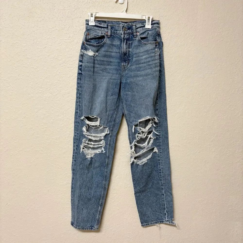 American Eagle Denim Blue Jeans Highest Rise Baggy Straight Size 2R Distressed